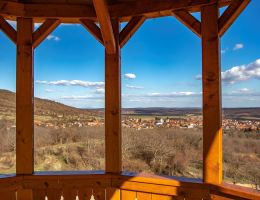 kisgyor szent korona kilato faragott falu golgota csodalatosmagyarorszag5