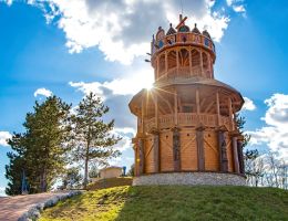 kisgyor szent korona kilato faragott falu golgota csodalatosmagyarorszag7